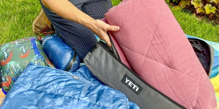 8 Best Camping Blankets for Warmth in 2025: Top Cozy Picks for Outdoor Adventures